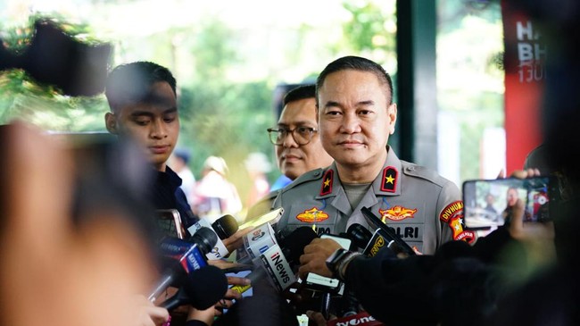Mabes Polri menyatakan proses pengadaan gas air mata dilakukan sesuai UU dan aturan yang berlaku, serta melalui berbagau proses, pengawasan, dan audit.