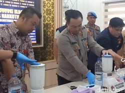 Polrestabes Palembang Musnahkan 1,4 Kg Sabu asal Malaysia dengan Cara Diblender
