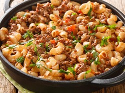 Resep Makaroni Saus Bolognese yang Gurih Lezat Untuk Makan Malam