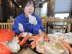 5 Momen Tzuyang Mukbang Seafood, Pernah Makan 10 Kg Seafood di Indonesia!