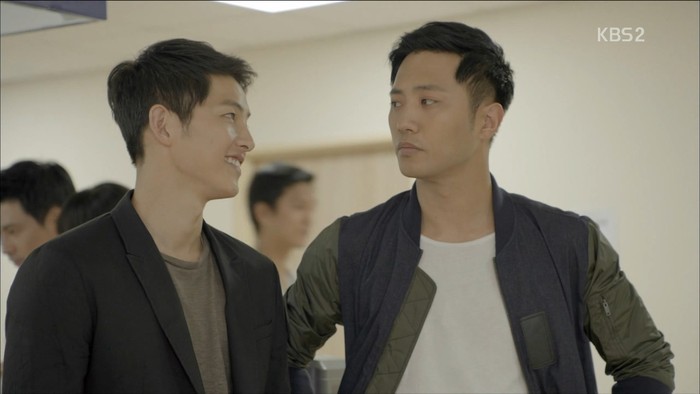 Yoo Shi Jin dan Seo Dae Young di drama Descendent of the Sun/ Foto: imdb.com
