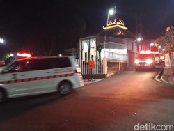 6 Jenazah Korban Kecelakaan Elf Maut di Tol Boyolali Dipulangkan