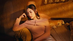 Cerita Album Perdana Meiska 'Hanya Figuran'