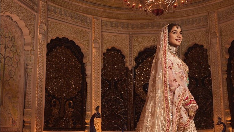 Baju pengantin Radhika Merchant.