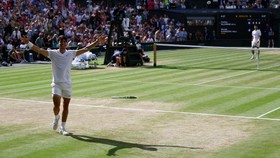 Profil Carlos Alcaraz: Petenis Spanyol Raja Baru Wimbledon di Inggris