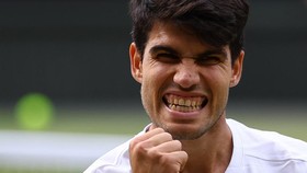 Hasil Wimbledon: Carlos Alcaraz Juara, Menang Telak Lawan Djokovic