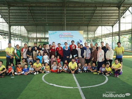 7 Potret Kids Holiday Program HaiBunda bersama Super Junior Futsal dan BRAND'S, Si Kecil & Ayah Kompak Banget!