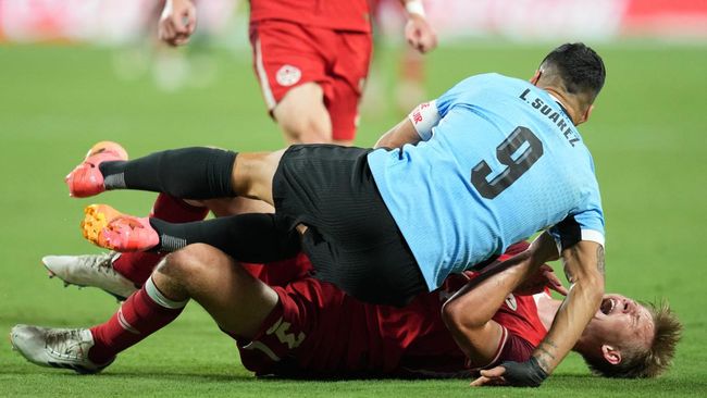 Suarez is the savior, Canada vs. Uruguay continues with penalty shootout