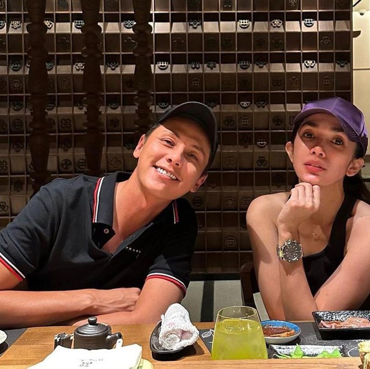 <p>Kerap terlihat mesra bak pengantin baru, Ussy Sulistiawaty dan Andhika Pratama sudah lebih dari satu dekade menikah. Mereka mengikat janji suci pada 21 Januari 2012. (Foto: Instagram @ussyandhika)</p>