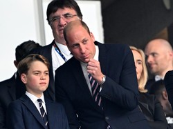 Gaya Kembar Pangeran William dan Pangeran George Nonton Final Euro 2024