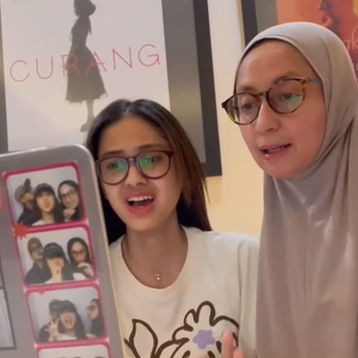<p>Ramzi mengatakan bahwa Asila berhasil masuk ke UI melalui jalur SIMAK. Sang putri pun resmi menjadi calon mahasiswa Fakultas Hukum UI kelas internasional. (Foto: Instagram: @abiramzi76)</p>