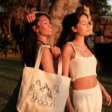 Dulu Disembunyikan, Ini 7 Potret Terbaru Kirana Anak Anggun C Sasmi Kini Jadi Model