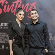 Quiz: Tebak Foto, Pasangan Selebritas Siapakah Ini?