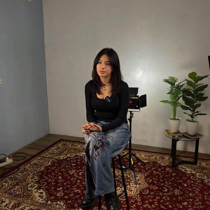 <p>Putri presenter Feni Rose, Audi Kirana Herman kini mencuri perhatian. Audi mulai tampil ke publik dan masuk ke dunia hiburan layaknya sang Bunda.  (Foto: Instagram @audikiranaa)</p>