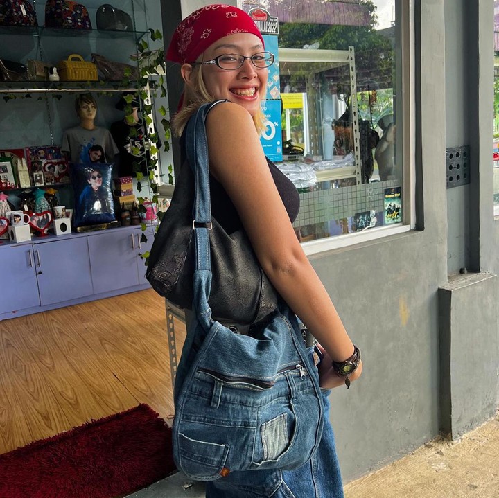 <p>Gaya berpakaian Audi juga erat dengan<em> style rockstar</em>, nih. Ia kerap menampilkan berbagai potret OOTD modis di akun Instagram yang kini telah mengantongi 13 ribu pengikut. (Foto: Instagram @audikiranaa)</p>