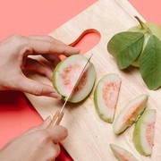 Tingkatkan Kesehatan Tulang, Ini 7 Buah Tinggi Kalsium yang Wajib Dikonsumsi