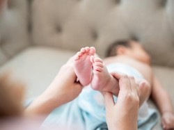 Bayi 6 Bulan Ditemukan Depan Rumah Warga, Ada Surat Pesan