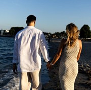Ingin Hubungan Romantis dan Aman, Ini 4 Zodiak yang Cocok Jadi Pasangan Cancer!