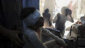 FOTO: Detik-detik usai Israel Lagi-lagi Bombardir Kamp Nuseirat Gaza