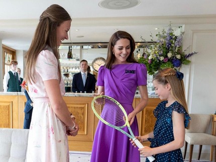 Jarang Terlihat Usai Didiagnosis Kanker, Ini 5 Potret Kate Middleton & Putri Charlotte Nonton Wimbledon