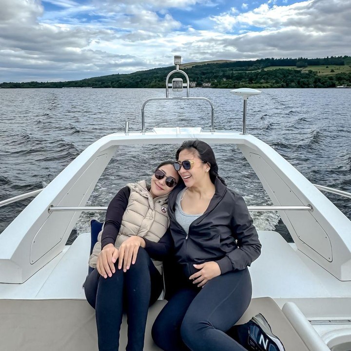 <p>Babymoon kali ini tampaknya menjadi waktu spesial bagi Nikita dan Winona untuk menghabiskan waktu dengan keluarga. Selain babymood, keduanya juga menghabiskan waktu jalan-jalan bersama. (Foto: Instagram @yorafebrina/ @nonawilly1)</p>