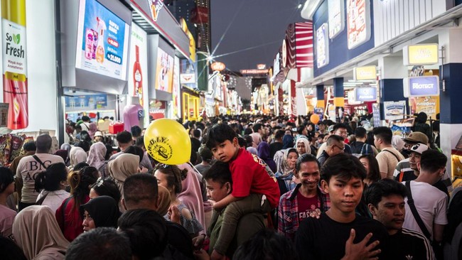 9 Jenis Lomba di Jakarta Fair 2025, Foto hingga Stand Up Jakarta Fair tahun ini menyuguhkan lebih banyak keseruan, mulai dari pameran, hiburan dan pertunjukan seni budaya, hingga perlombaan.