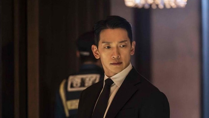 Pesona Pria Dewasa, Ini 5 Karakteristik Seo Do Yoon yang Tampil Menawan di Drakor Red Swan