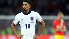 Bellingham Ngamuk Tendang Boks Es Usai Inggris Keok di Final Euro 2024