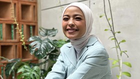 Kronologi Tantri Kotak Nyungsep dari Panggung 2 Meter Saat Konser