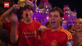 VIDEO: Juara Piala Eropa, Warga Spanyol Berpesta di Madrid