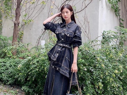 5 Outfit Stylish Jung So Min yang Siap Bintangi Drakor Love Next Door