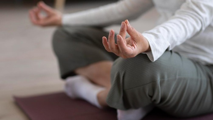 Meditasi dan latihan/ Foto : Freepik/ Freepik