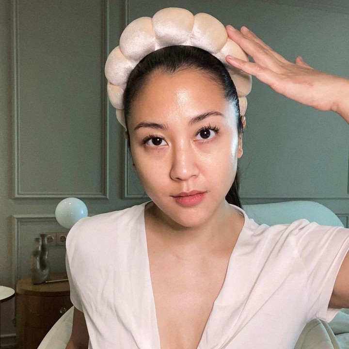 <p>Penyanyi cantik Sherina Munaf selalu tampil memesona di berbagai kesempatan, Bunda. Ia pun termasuk salah satu artis yang aktif membagikan momen kesehariannya di media sosial. (Foto: Instagram: @sherinamunaf)</p>