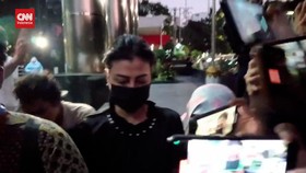 VIDEO: Putri SYL Indira Chunda Thita Diperiksa KPK Terkait TPPU