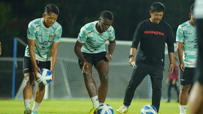 Momen Dramatis: Indra Sjafri dan Dua Kejadian Kunci di Final Piala AFF U-19 untuk Indonesia