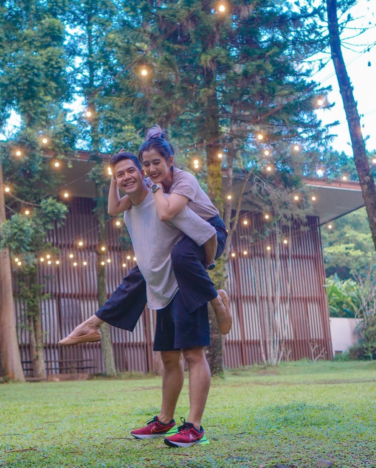 Ardina Rasti dan sang suami Arie Dwi Andika