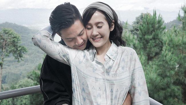 7 Potret Romantis Ardina Rasti dan Arie Dwi Andhika, Menikah Rasa ...