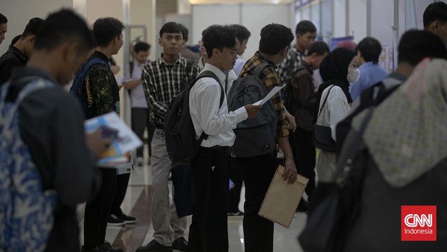 Program magang untuk fresh graduate bergaji UMP dibuka mulai 15 Oktober 2025. Cek syarat dan cara daftarnya.