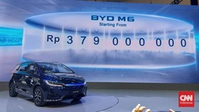 BYD M6 Meluncur di Indonesia, Harga Mulai Rp379 Juta
