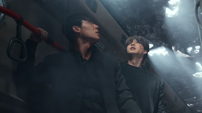 Sutradara Lee Eung-bok memastikan banyak adegan Song Kang dan Lee Do-hyun dalam Sweet Home season 3.
