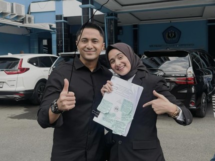 Cerita Sonya Fatmala Selesaikan Kuliah yang Tertunda saat Menikah, Wisuda Bareng Suami