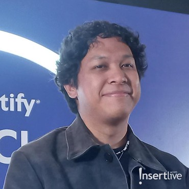 Lirik Lagu Semua Lagu Cinta Terdengar Sama - Hindia