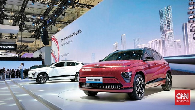 Harga Hyundai Kona Electric masih di atas BYD M6 dengan kapasitas tujuh penumpang yang dijual harga khusus GIIAS 2024 mulai Rp379 juta.