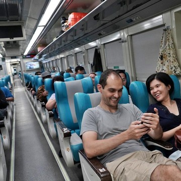 Bersiap Liburan, Ini 5 Aturan Tidak Tertulis saat Naik Kereta Api yang Perlu Dipahami Penumpang
