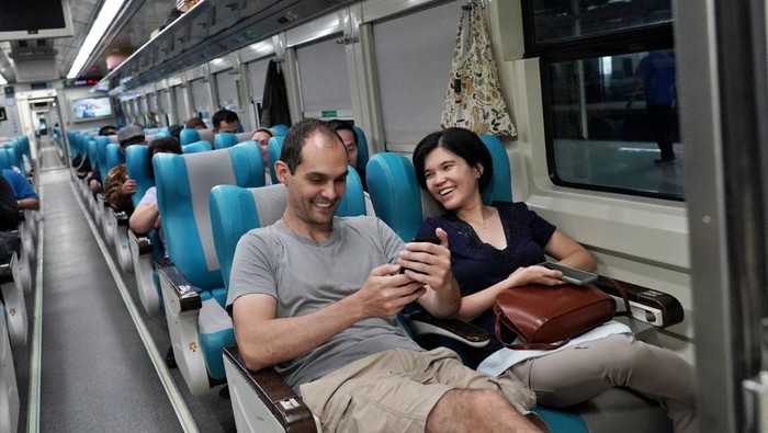 Bersiap Liburan, Ini 5 Aturan Tidak Tertulis saat Naik Kereta Api yang Perlu Dipahami Penumpang