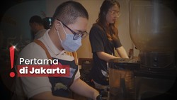 Ngopi Ceria di Kafe yang Baristanya Down Syndrome