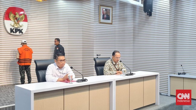 Muhaimin Syarif diduga memberi duit kepada Abdul Gani Kasuba sekitar Rp7 miliar dan tetap bisa berkembang sesuai hasil penyidikan.