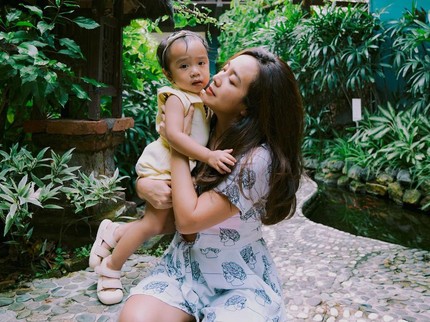 7 Potret Terbaru Penyanyi Cilik Era 90'an Sudah Punya Anak, Dea Ananda hingga Chikita Meidy