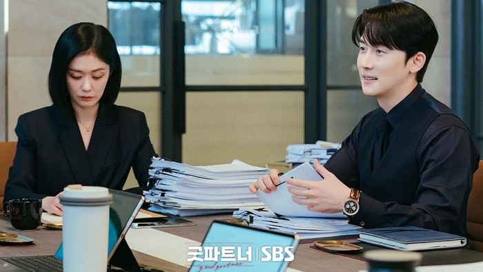 Rekomendasi Drakor Perkantoran Terbaru yang Raih Rating Tinggi, Siap Menemani Weekend!
