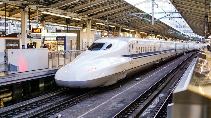 6 Moda Transportasi Umum Paling Canggih di Dunia